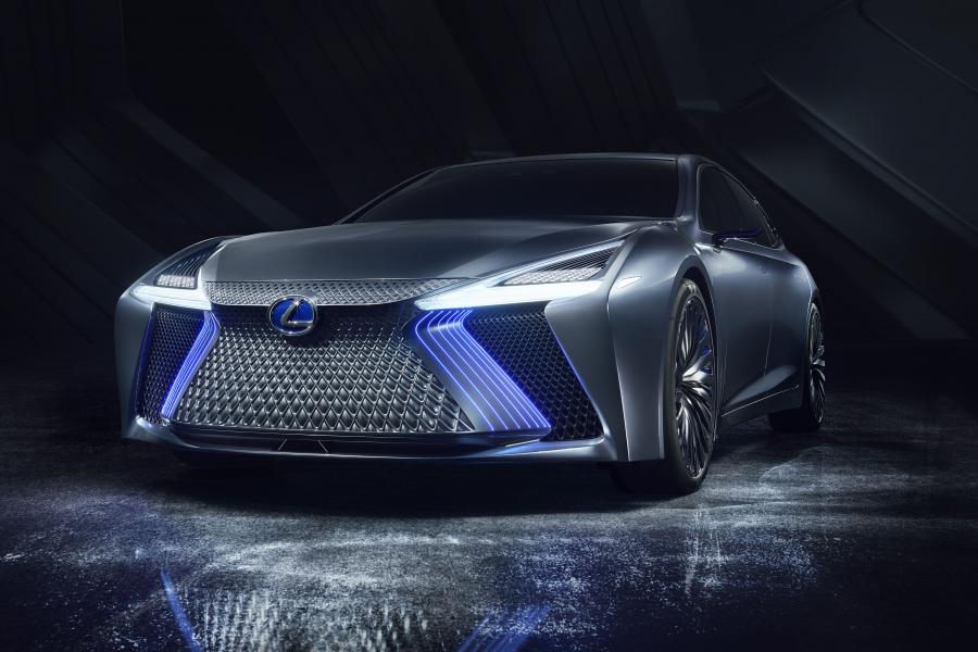  Lexus LS+ Concept 2017 года  (фото 15 из 18)